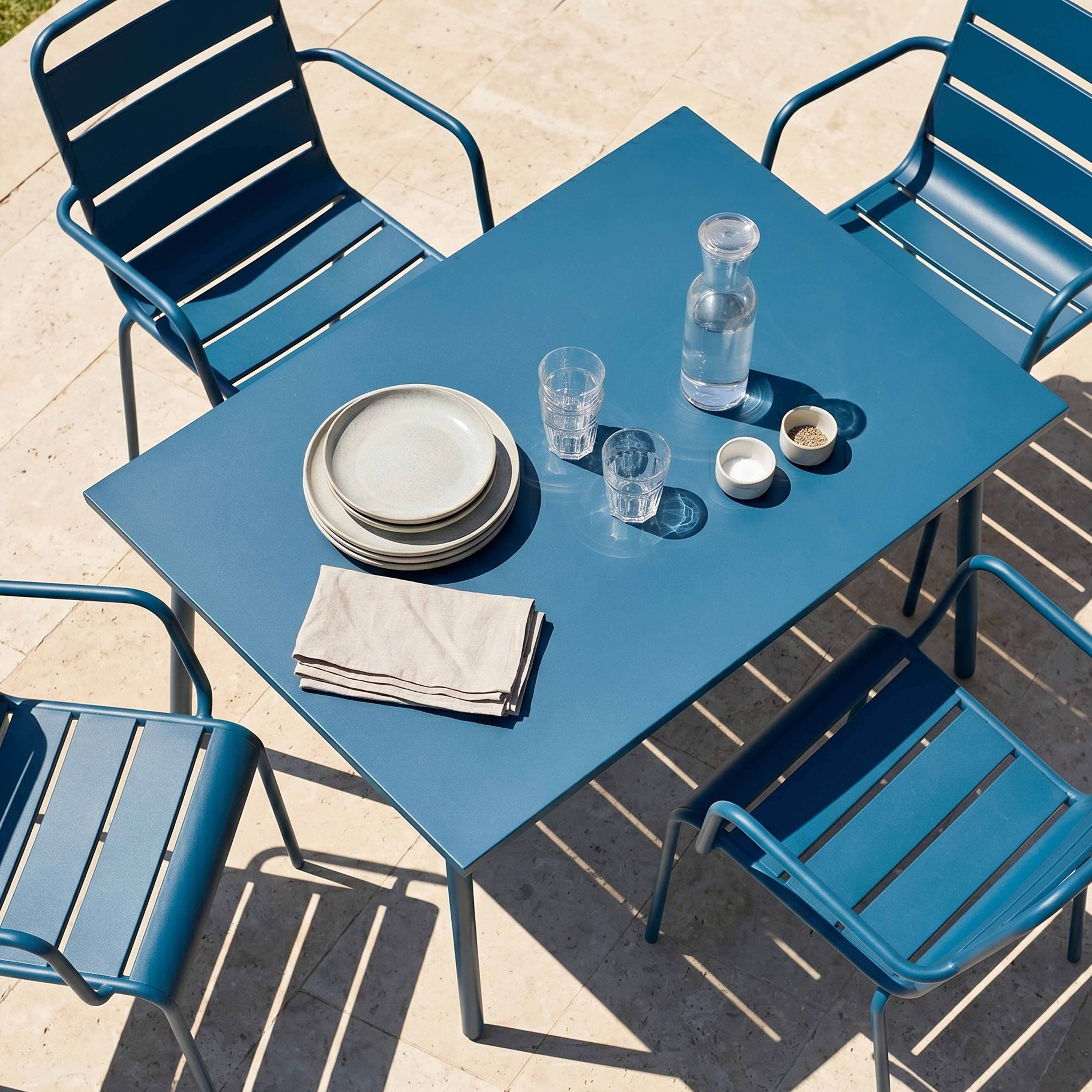 Oviala - Ensemble table de jardin 120 cm et 4 fauteuils en métal bleu pacific Palavas - Oviala - Imagen 3