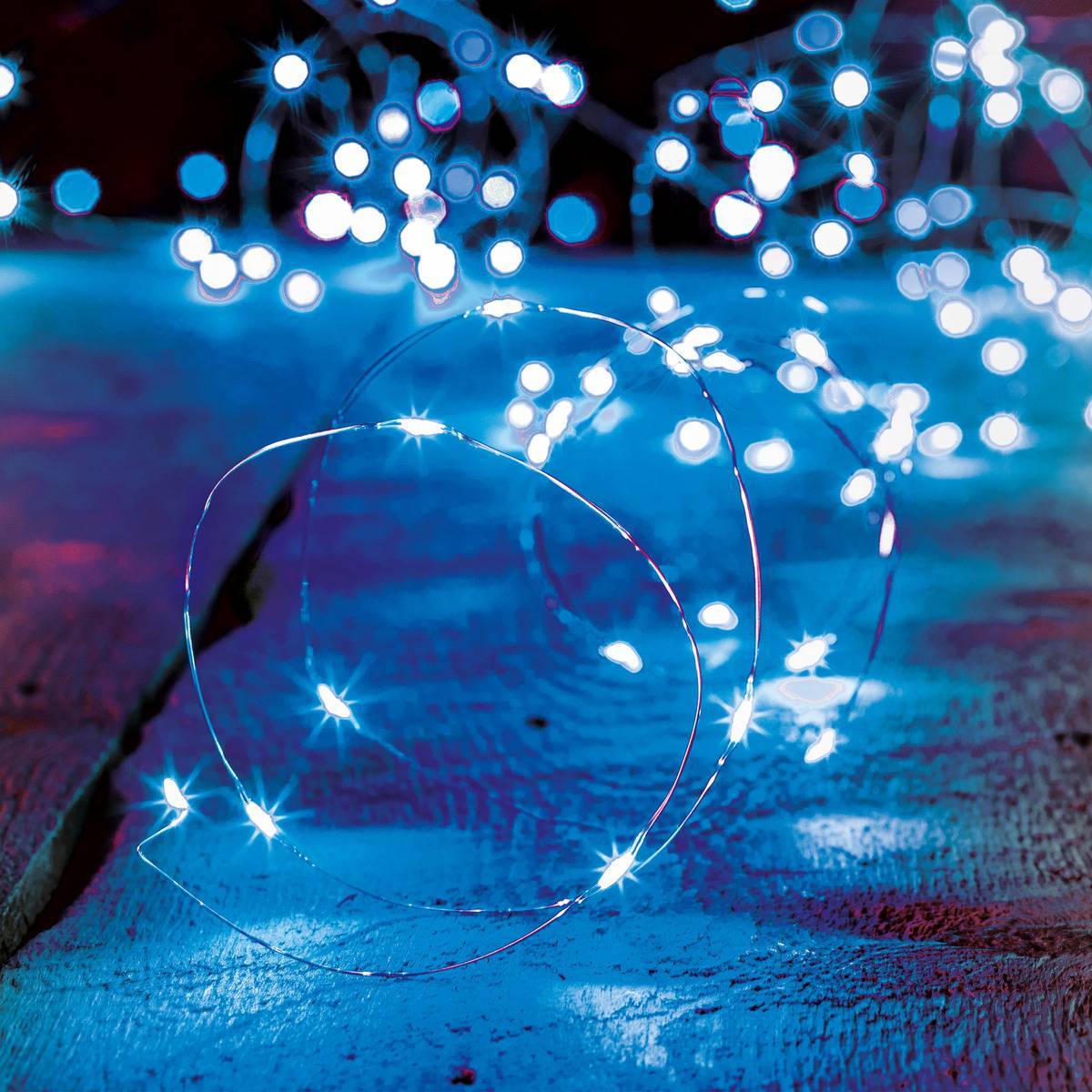 Fééric Lights & Christmas - Guirlande lumineuse intérieur 10m bleu 100 LED à piles FEERIC LIGHTS & CHRISTMAS - Imagen 1