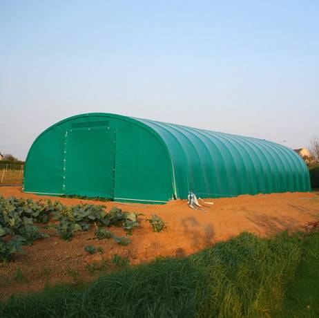 Plastidis - Abri tunnel largeur 8 m pas à 1.50 m  - Long 10.50 m, type 450µ vert/blanc, Façade 1 façade avec filet, Fix. Sol terre bâche enter - Imagen 6