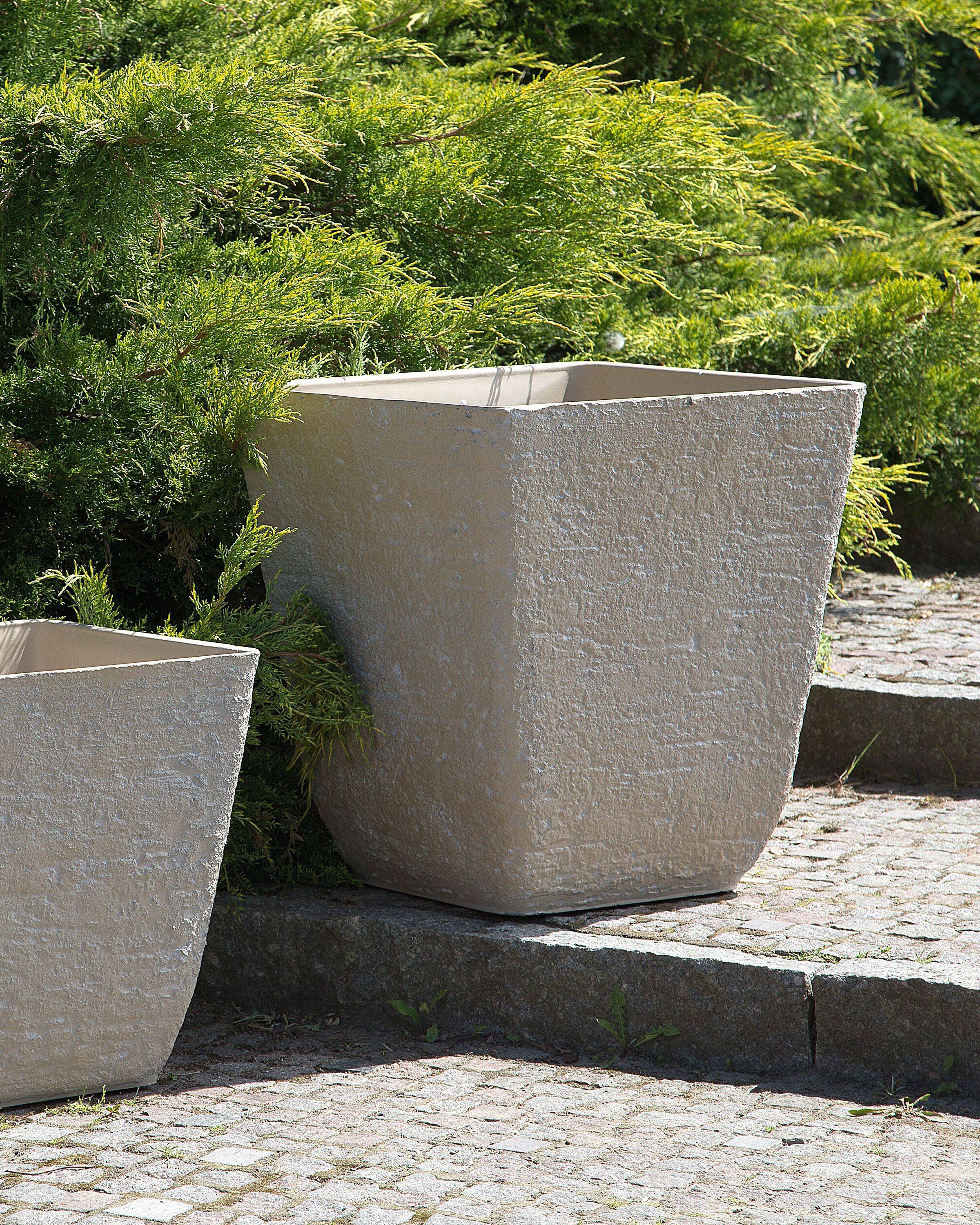 Beliani - Cache-Pots Beige en Polyrésine 49 x 49 x 53 cm Effet Pierre Pot de Fleurs Idéal pour Extérieur et Intérieur Evasés Lot de 2 - Imagen 2