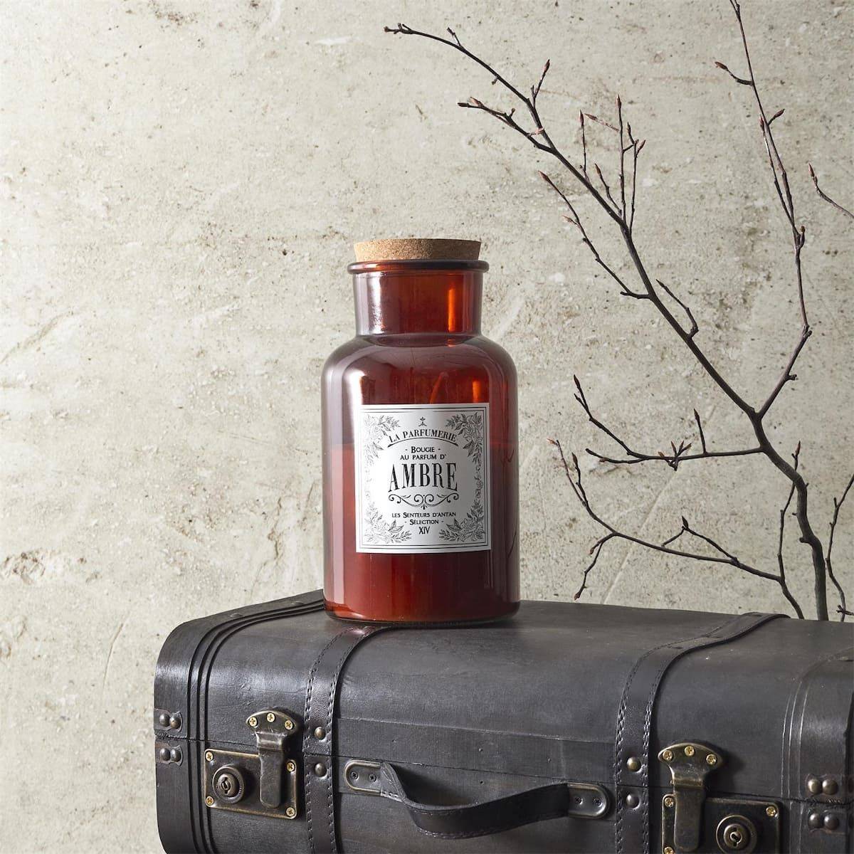 Bougie XXL en verre marron avec couvercle en liège senteur ambre (H25,5 cm) - - Image 2