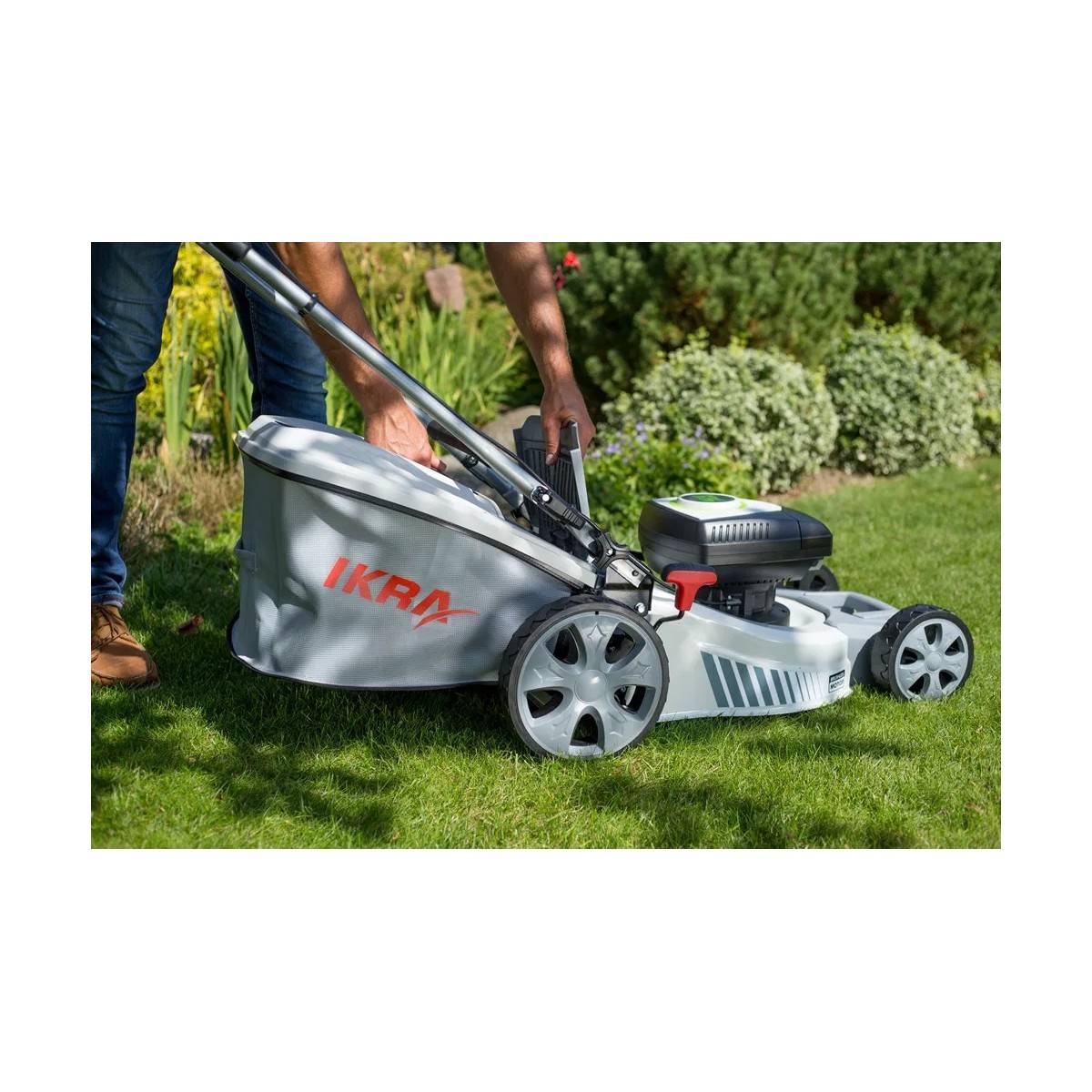 Tondeuse à gazon 43cm sans fil 2 Batteries Lithium 40V - 2,5Ah + Chargeur, Hauteur 25 à 75cm Mulching Bac 50L 600 m² IKRA - Image 4