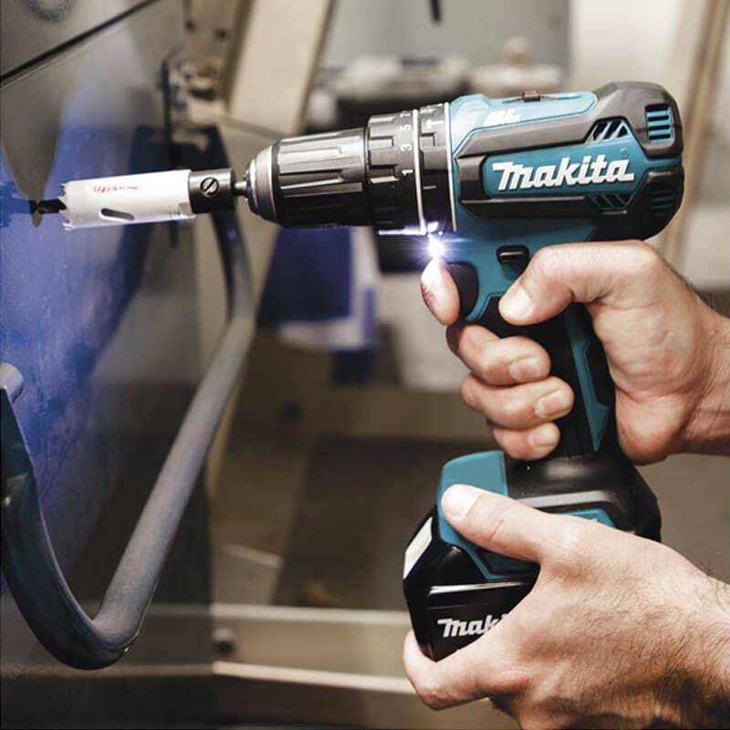 Perceuse à percussion 18V LXT - MAKITA - avec 2 batteries 3.0Ah 18V - chargeur - MAKPAC - DHP485RFJ - Image 2