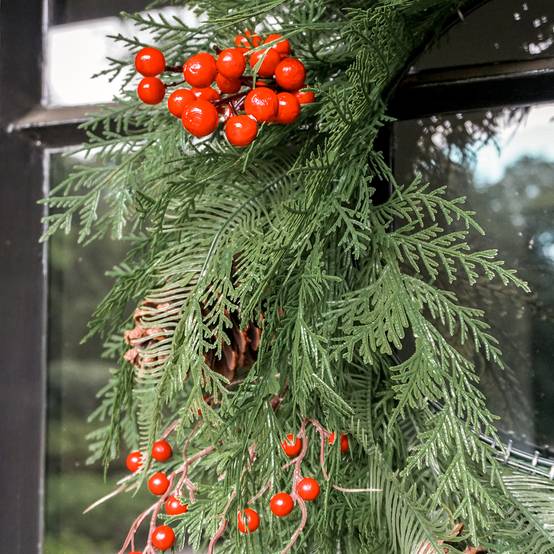 Couronne de Noël artificielle à baies rouges Ø60 cm - Little Grove - Image 3
