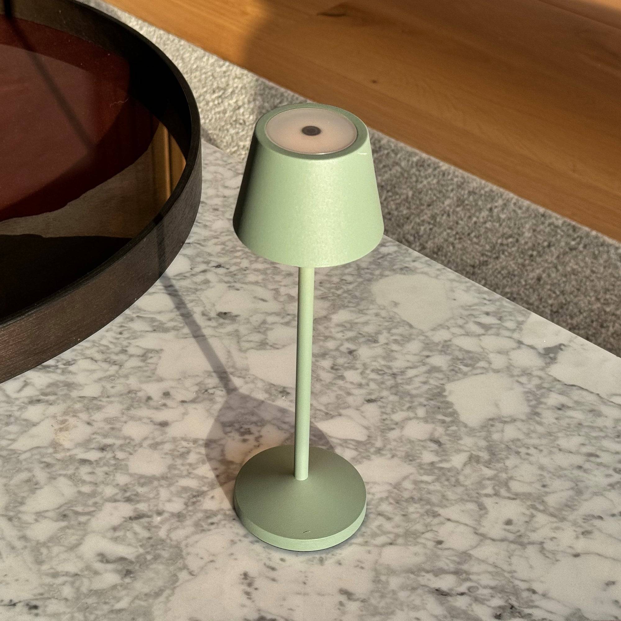 Lumisky - Lampe de table sans fil EMILY Vert H25cm - Imagen 3