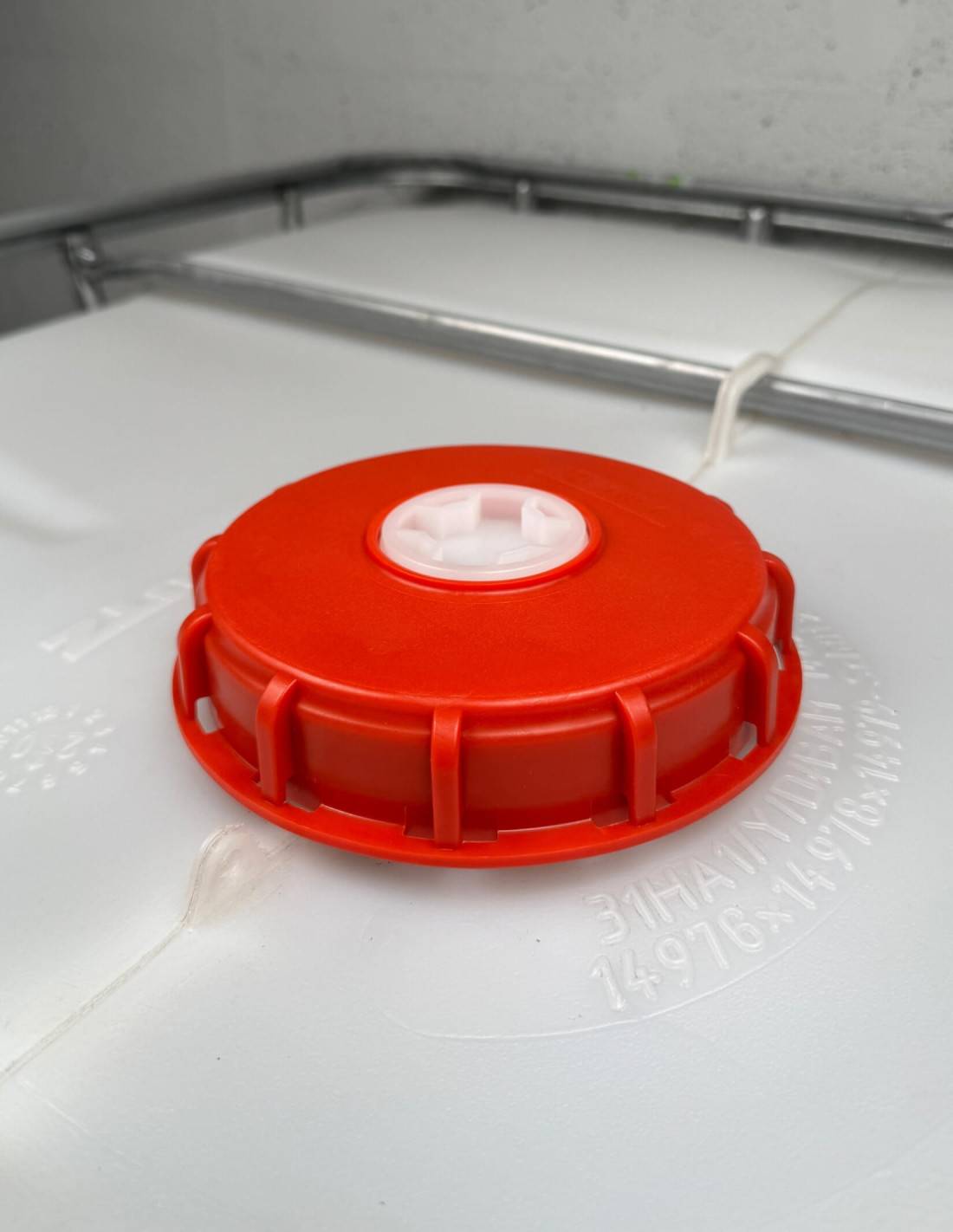 Couvercle de cuve eau 1000 L - Diamètre 150 mm - Schutz - Rouge - Imagen 2