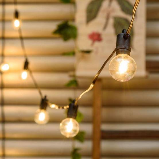 Guirlande Guinguette Solaire 5m 12 ampoules G40 E12 filament LED blanc chaud Lotti - Image 1