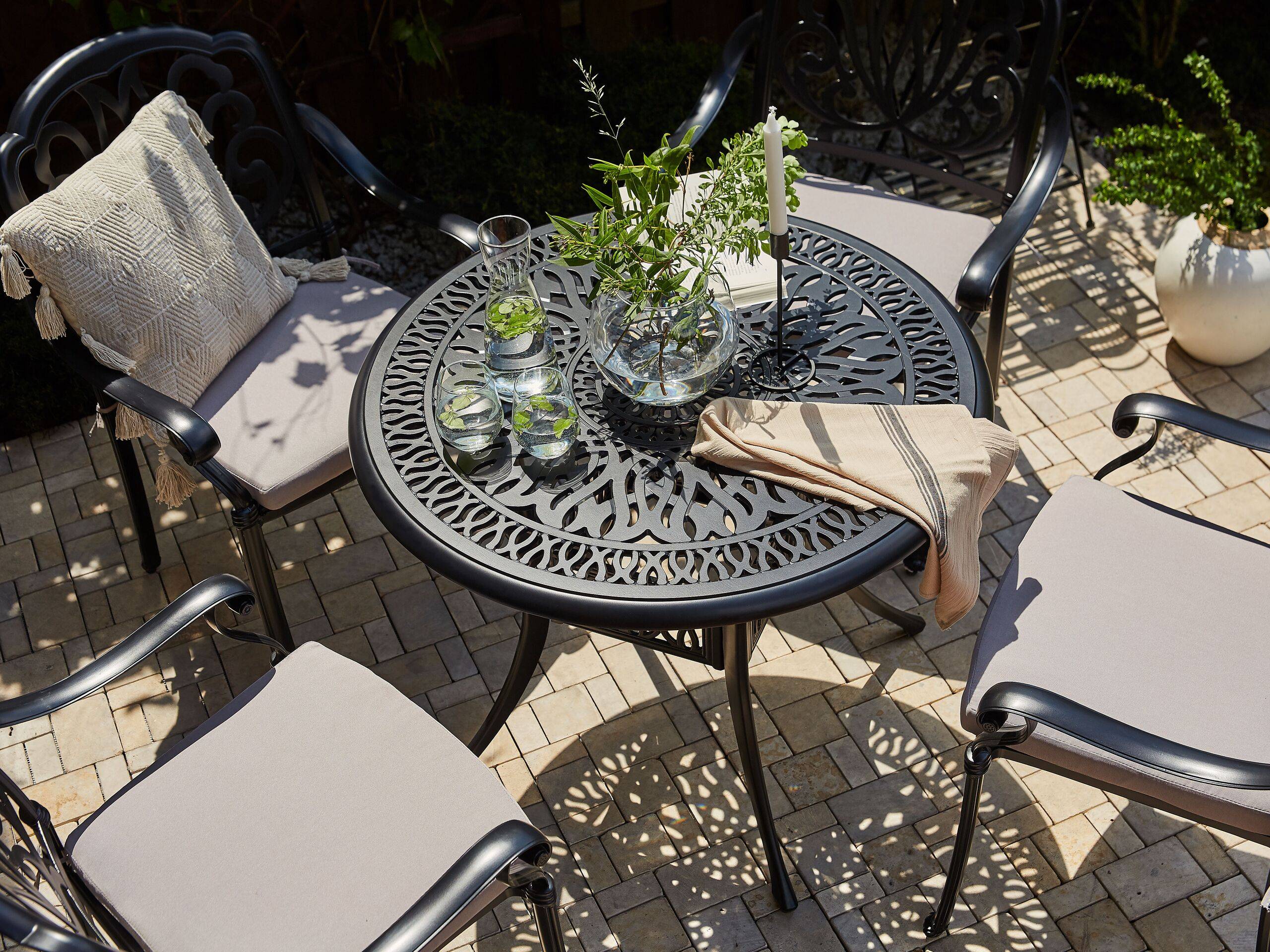 Beliani - Table ronde, 4 Personnes Aluminium Noir ANCONA - 90x90x72- Beliani - Image 1
