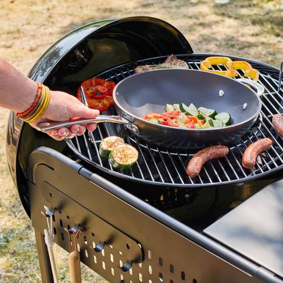 sweeek - Barbecue rond charbon de bois acier émaillé Ø53cm. grill noir avec chariot - Maurice | sweeek - Image 7