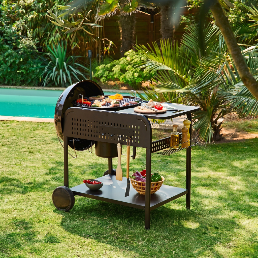sweeek - Barbecue rond charbon de bois acier émaillé Ø53cm. grill noir avec chariot - Maurice | sweeek - Image 1