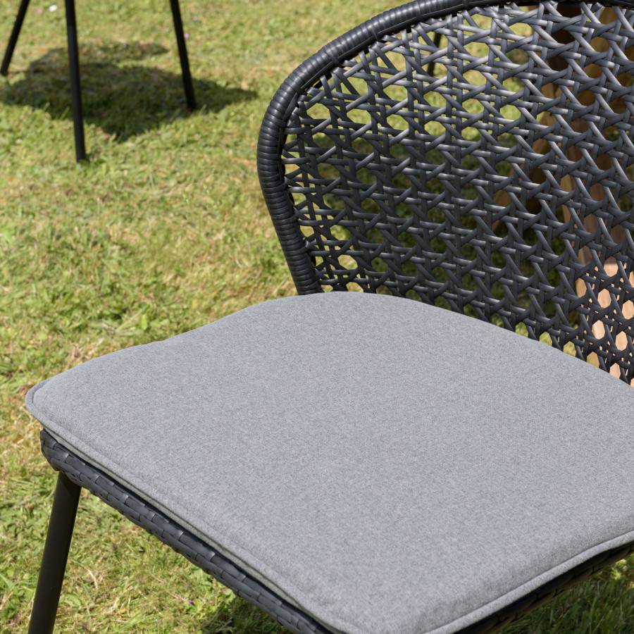 Macabane - MALO - SALON DE JARDIN 4 PERS. - 1 Table ronde 120x120cm et 4 chaises noires et grises - Imagen 8