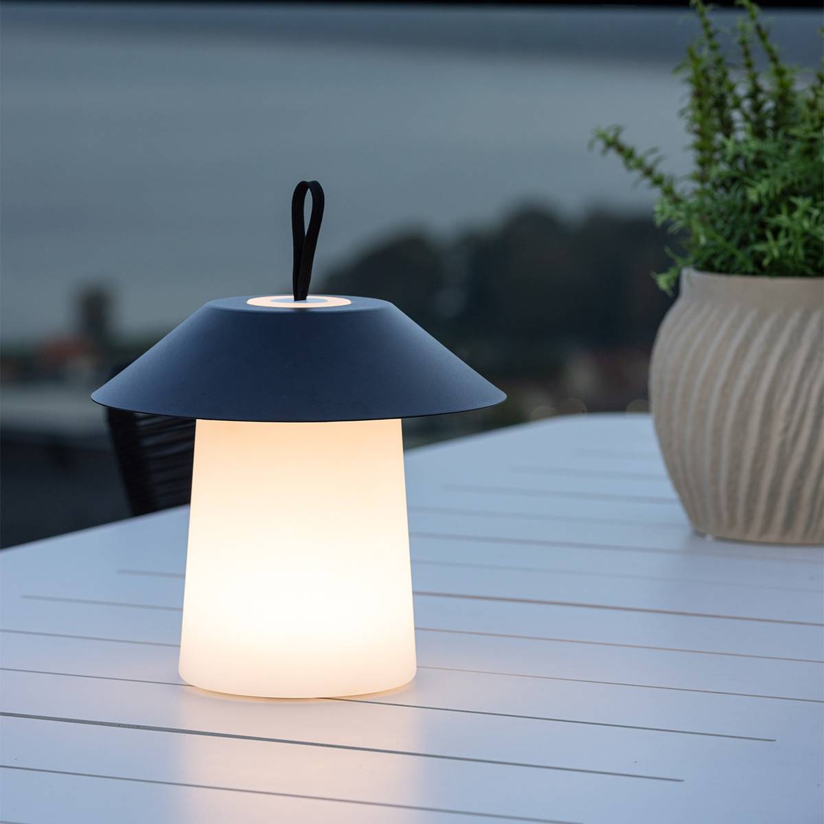 Paris Prix - Lampe à Poser d'Extérieur LED "Rubu" 26cm Noir - Image 2