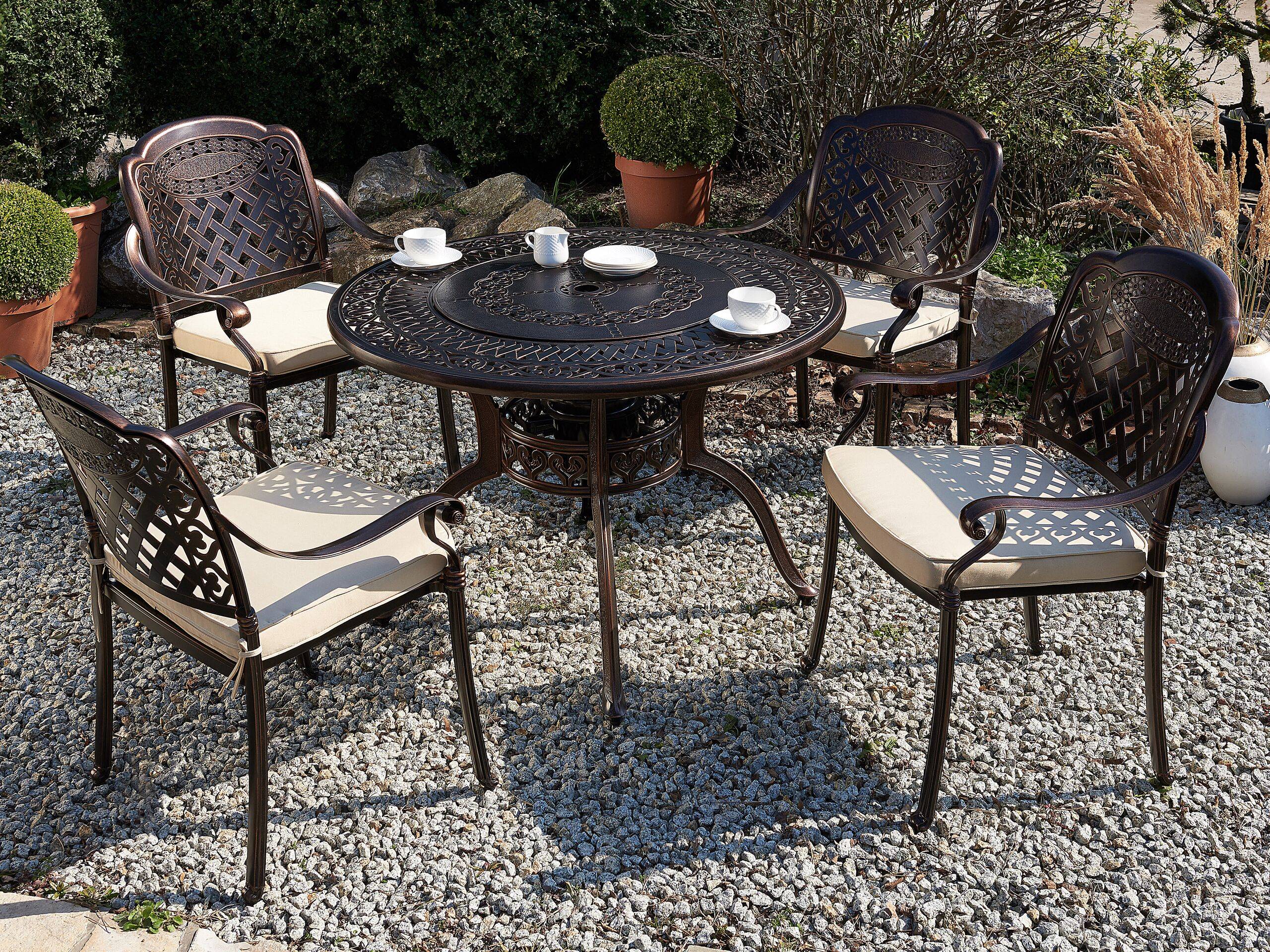 Beliani - Ensemble de Repas de Jardin Table avec Barséro Grill et 4 Chaises Assorties en Aluminium Marron Cuivré Vieilli pour Extérieurs Vintage Beliani - Imagen 2