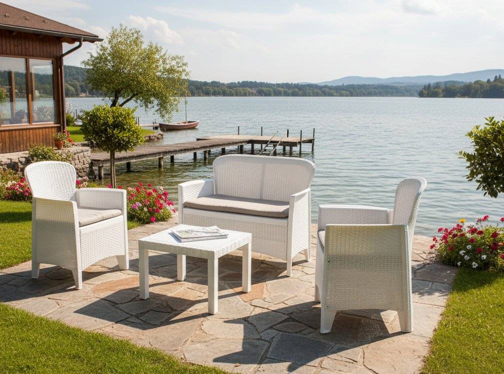 Dmora - Set salon d'extérieur Debois, Salon de jardin composé de 2 fauteuils, 1 canapé et 1 table basse, Coin salon effet rotin avec coussins, Blanc - Dmora - Imagen 7