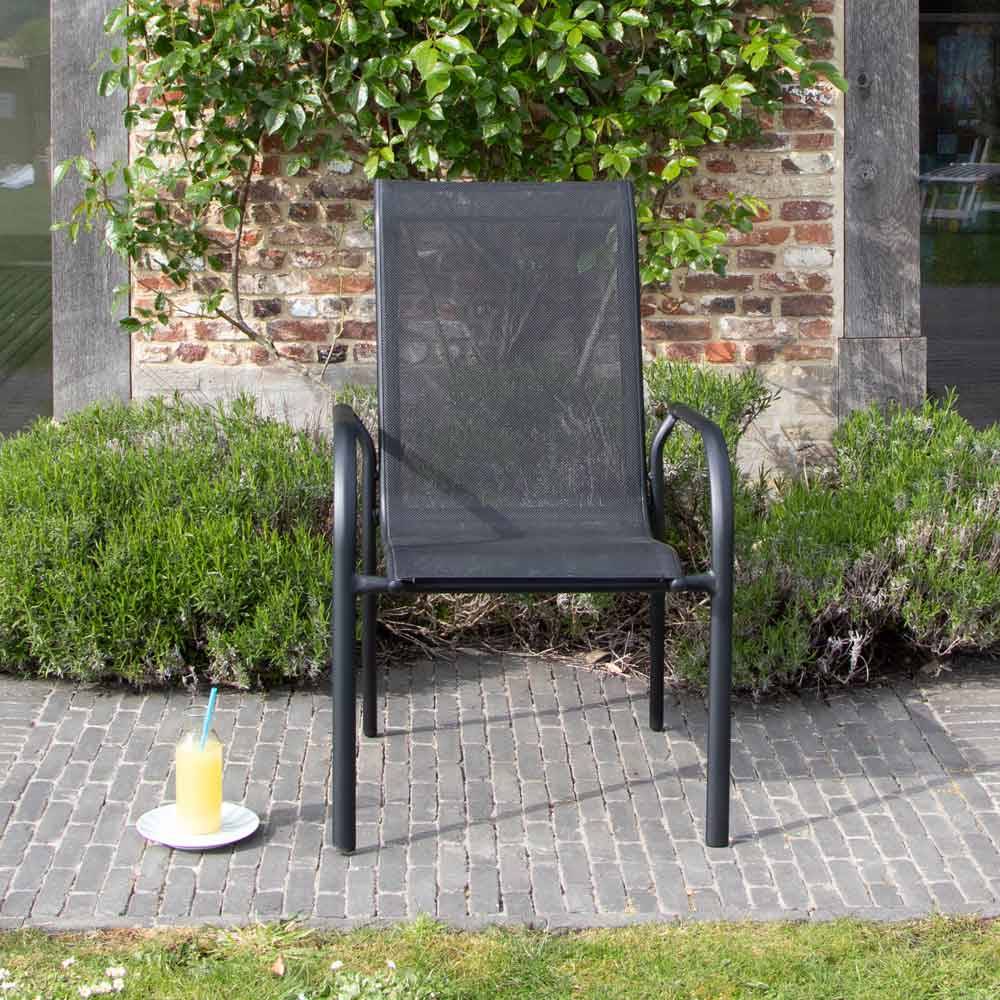 Wilsa Garden - Fauteuil BlackSun structure aluminium noire, assise textilène noire - Imagen 2