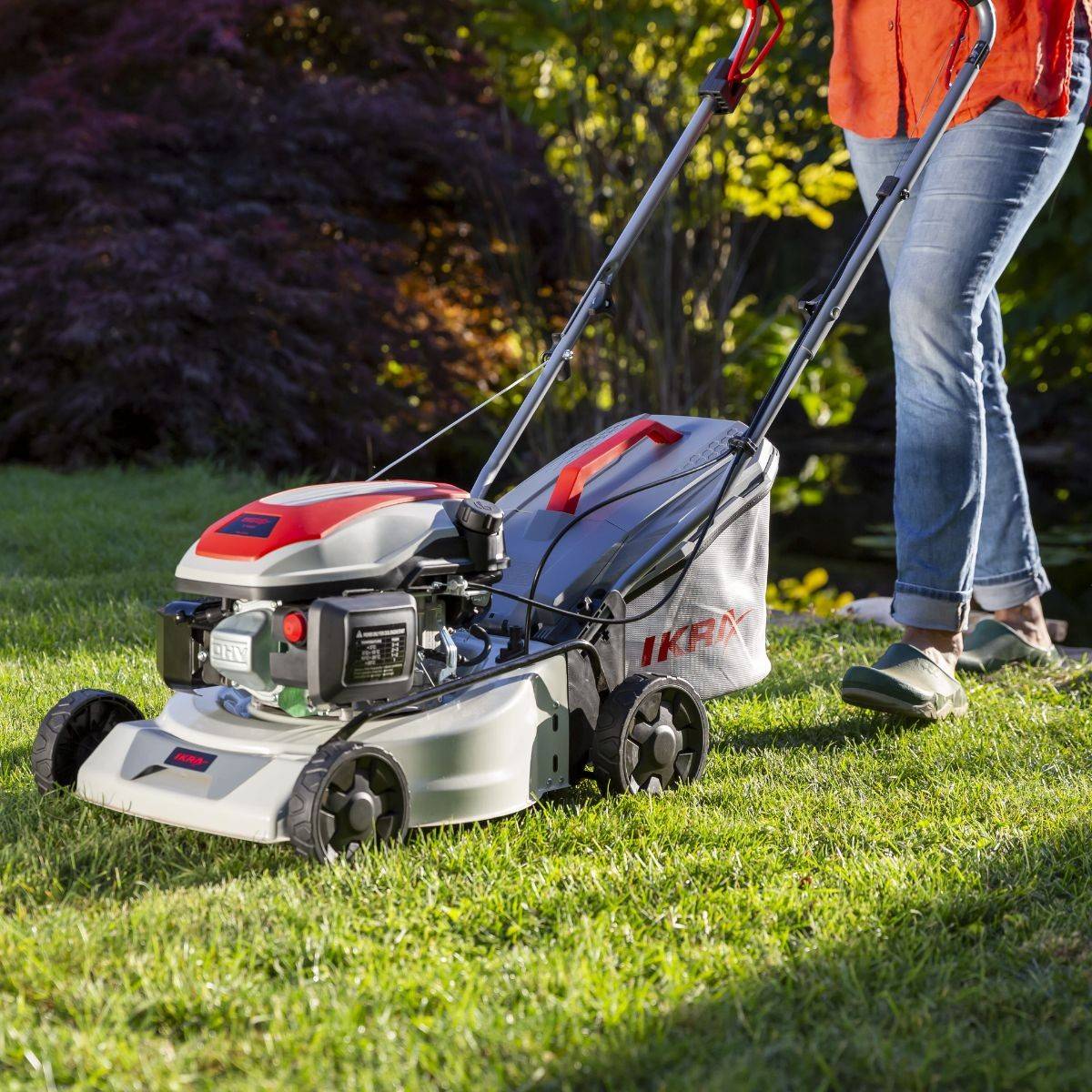 Ikra - Tondeuse à gazon thermique Autotractée 1000m2 - 3,5CV 145Cm3 Coupe 41.8cm Mulching Moteur 4T Bac 40L IKRA - Image 3