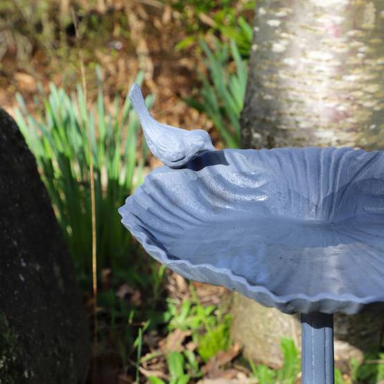 Mangeoire à oiseaux sur pied abreuvoir jardin fonte grise 50cm Chemin de campagne - Imagen 4