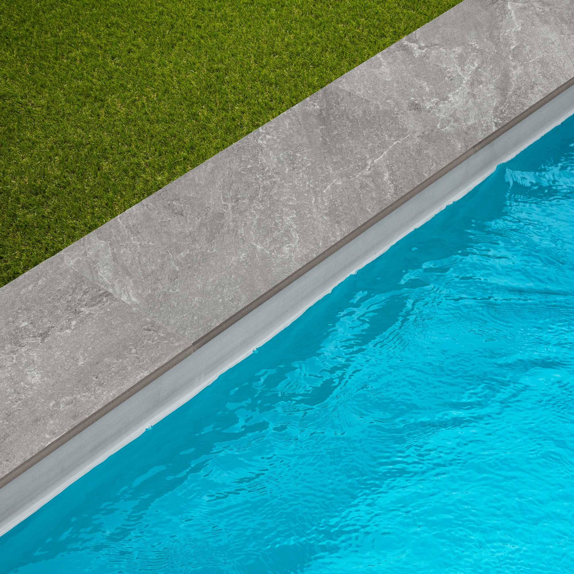 Margelle de piscine effet Pierre Gris Quartz 60x28x2 cm Bord Droit Pietra  - RO'MA CARRELAGE