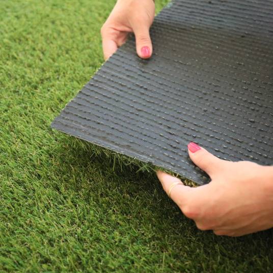 Decoweb - Gazon synthétique FireGuard Classé feu, 25 mm, 4m x 27m - Decoweb - Imagen 4