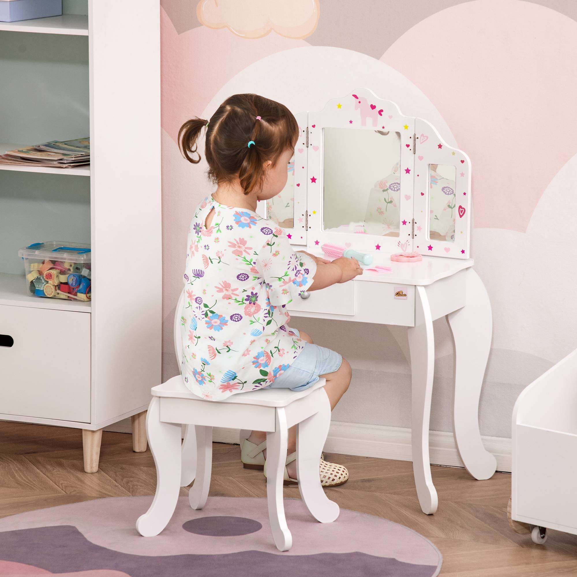 Sans Marque - Coiffeuse Enfant avec Tabouret, Miroir triptyque et tiroir Coulissant - Coiffeuse dim. 63L x 40l x 85,5H cm - Image 3