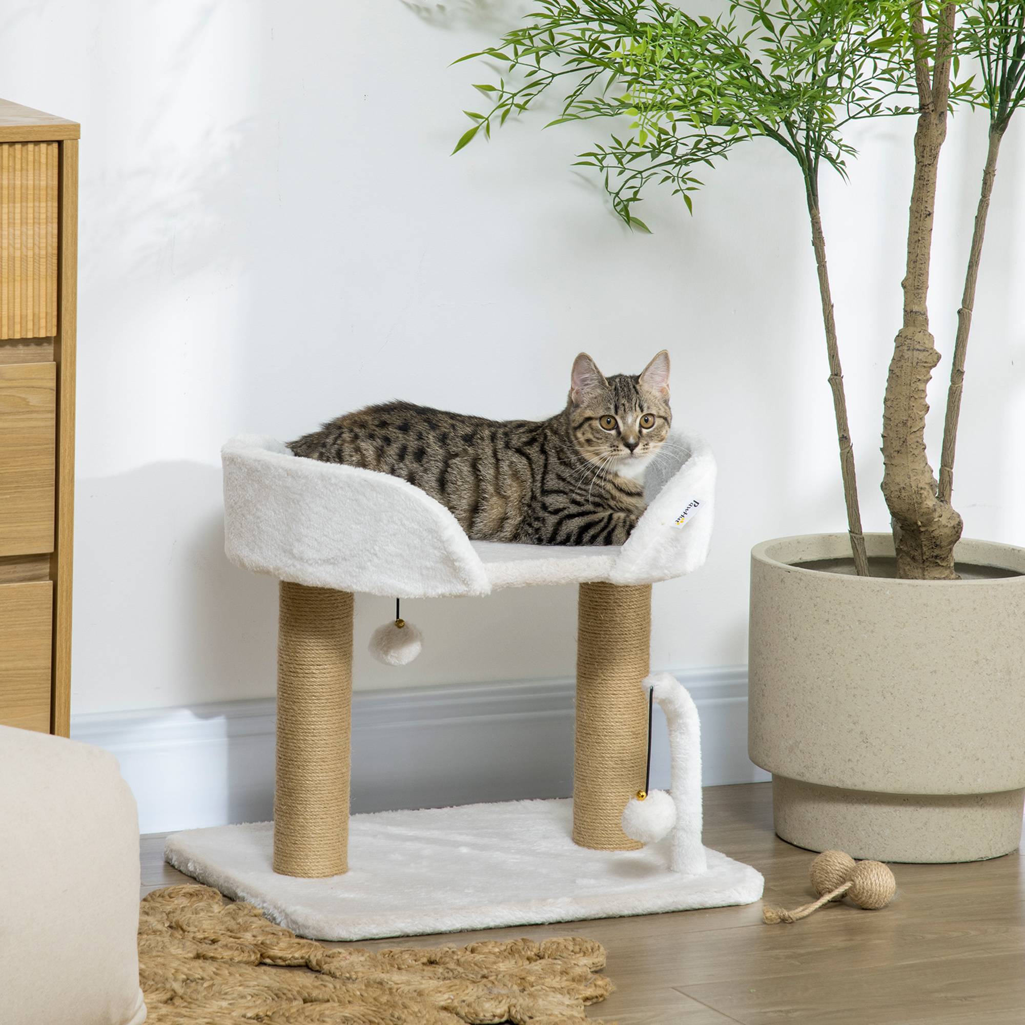 Pawhut - Arbre à chat 2 griffoirs jute naturelle panier jeu 2 boules suspendues avec clochettes peluche blanche - Imagen 2