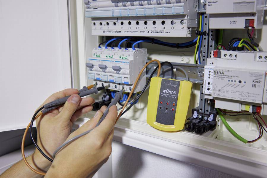 Testeur et indicateur de rotation de phase WIHA 100700 V AC Cat. IV - 45221 - Imagen 5