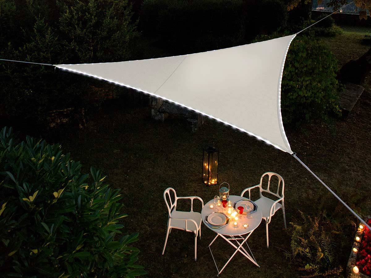 Voile d'ombrage triangulaire Leds solaires Blanc + Adaptateur - Jardiline - Imagen 1