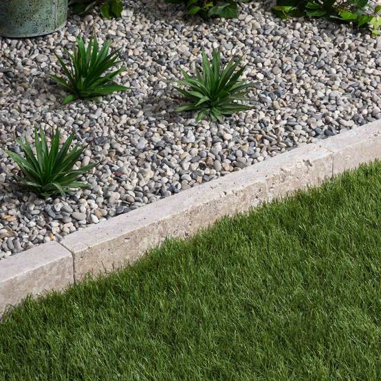 Bordure de jardin Travertin Beige Mix 50x7x5 cm (lot de 15 bordures soit 7,5 mètres) - RO'MA NATURE - Image 1
