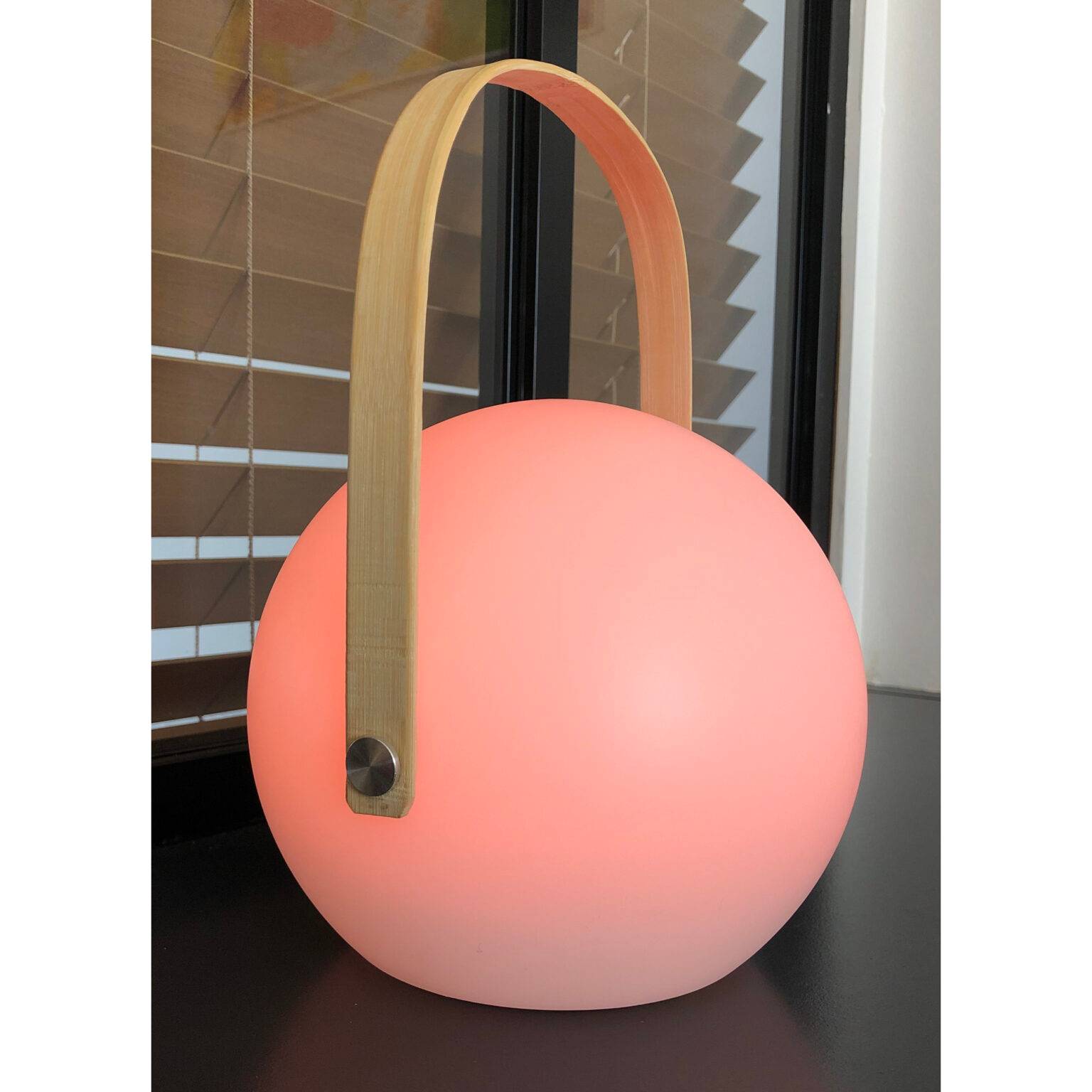 Wilsa Garden - Lampe LED extérieure sans fil ronde multicolore avec anse bambou ATOM - Imagen 6