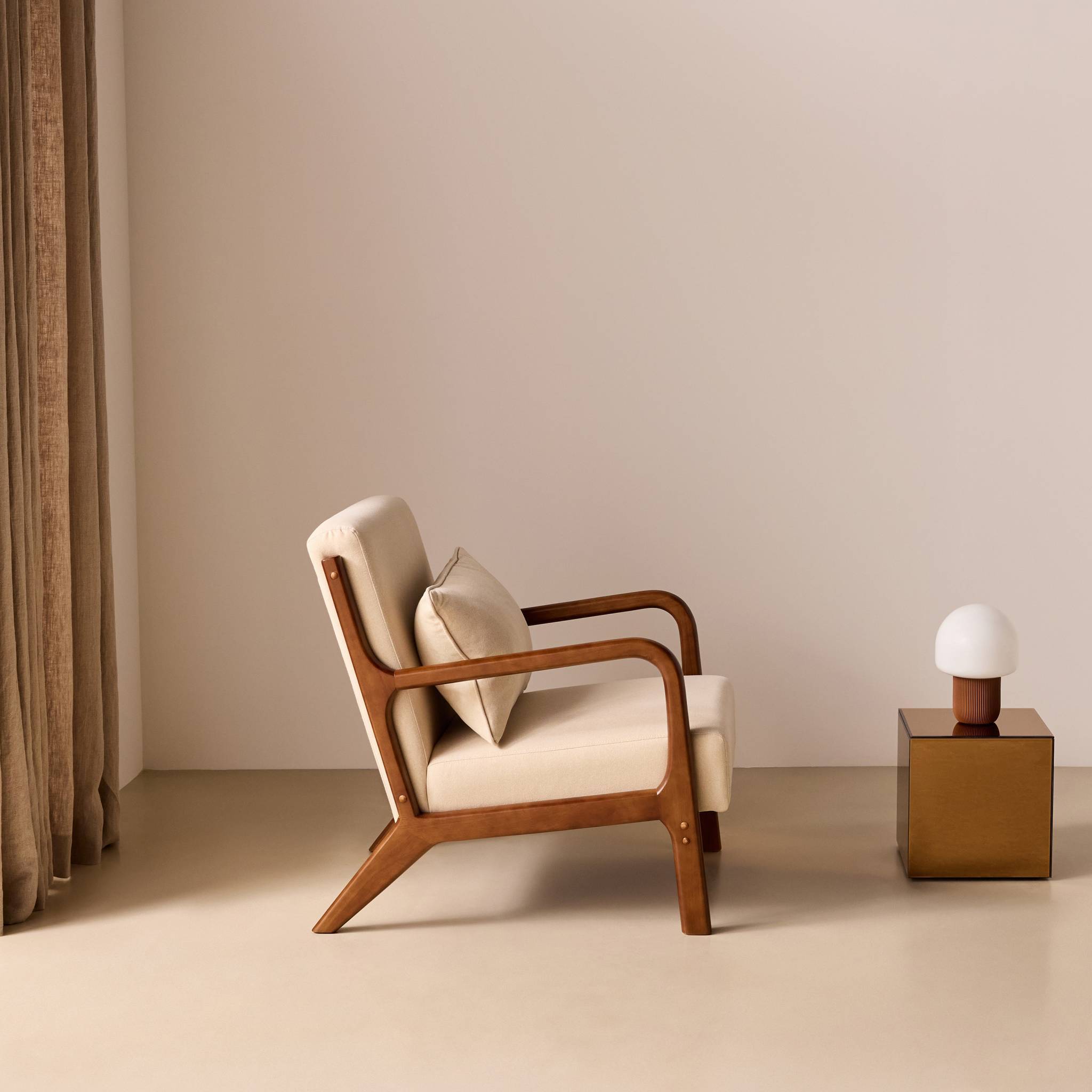 sweeek - Fauteuil tissu beige . pieds bois d'hévéa teinté noyer. 1 place droit fixe. pieds compas scandinave. structure en bois solide | sweeek - Image 3