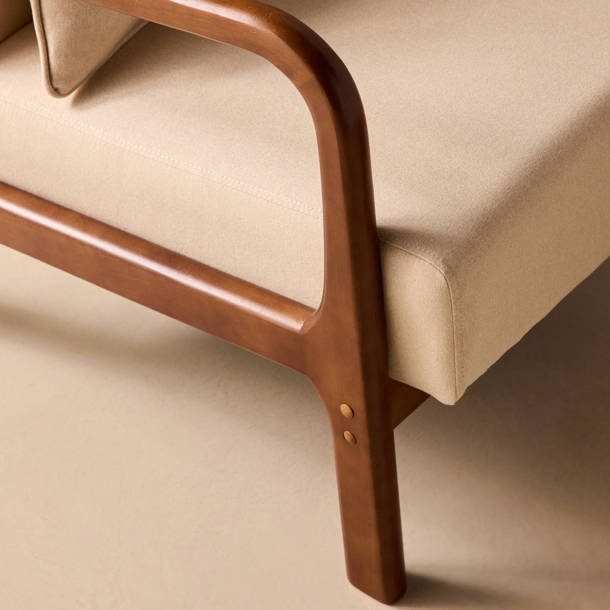 sweeek - Fauteuil tissu beige . pieds bois d'hévéa teinté noyer. 1 place droit fixe. pieds compas scandinave. structure en bois solide | sweeek - Image 5