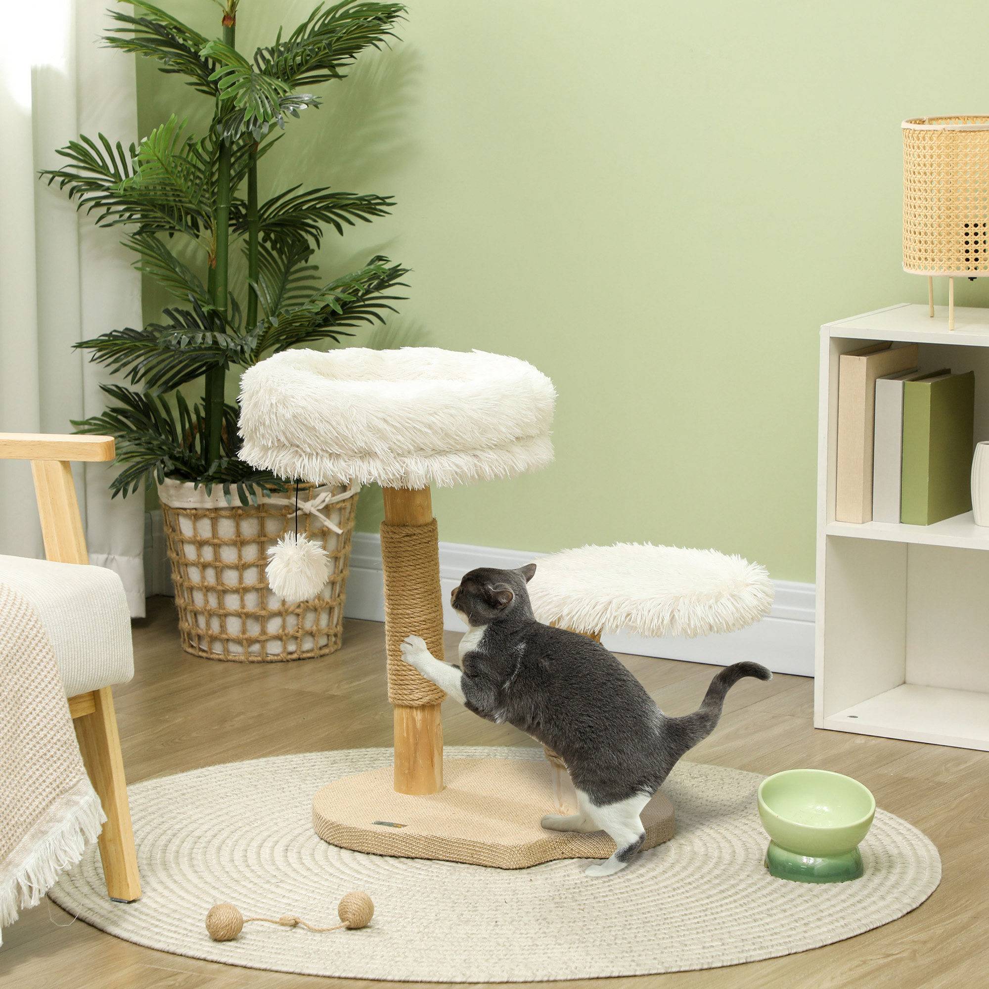 Arbre à chat 61,5cm avec balle de jeu, lits et planche à griffer, pour chats moins de 5kg, bois de poirier blanc - Image 2