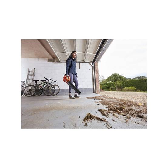 Black & Decker - Souffleur sans fil 18V + Batterie Lithium 2.0 Ah Chargeur rapide BLACK+DECKER BCBL200L-QW - Image 4