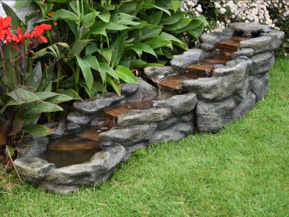 Ubbink - Fontaine de jardin Brembo allongée rochers et pierres, avec éclairage LED - Ubbink - Imagen 1