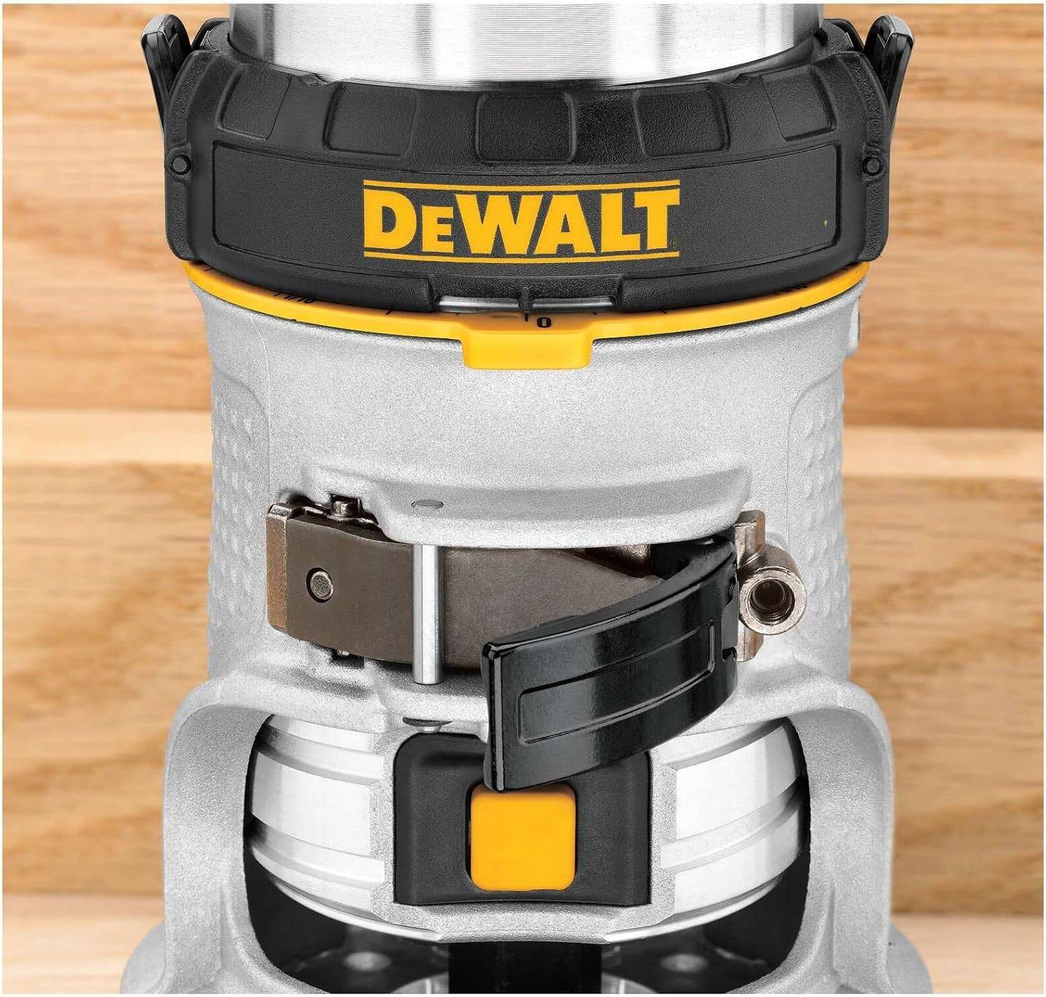 Affleureuse de paume compacte 900 W 6-8 mm - DEWALT - D26200-QS - Image 7