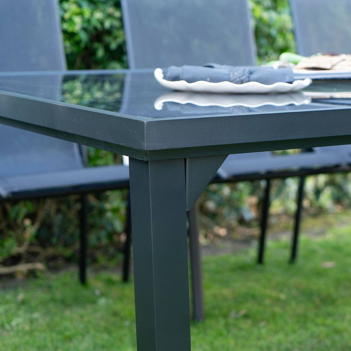 Wilsa Garden - Ensemble de jardin en aluminium et verre 8 P  BLACK EDITION avec 8 fauteuils - Imagen 3