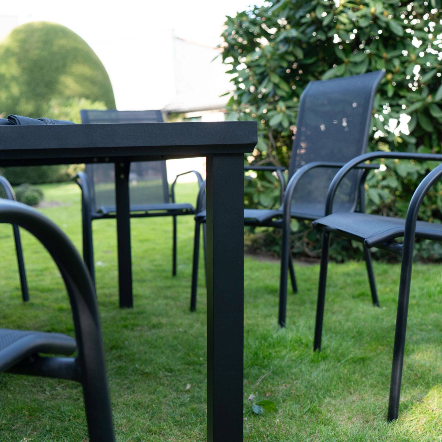 Wilsa Garden - Ensemble de jardin en aluminium et verre 8 P  BLACK EDITION avec 8 fauteuils - Imagen 4