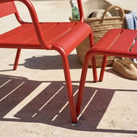 Oviala - Fauteuil relax et repose pied en métal rouge Palavas - Oviala - Imagen 4