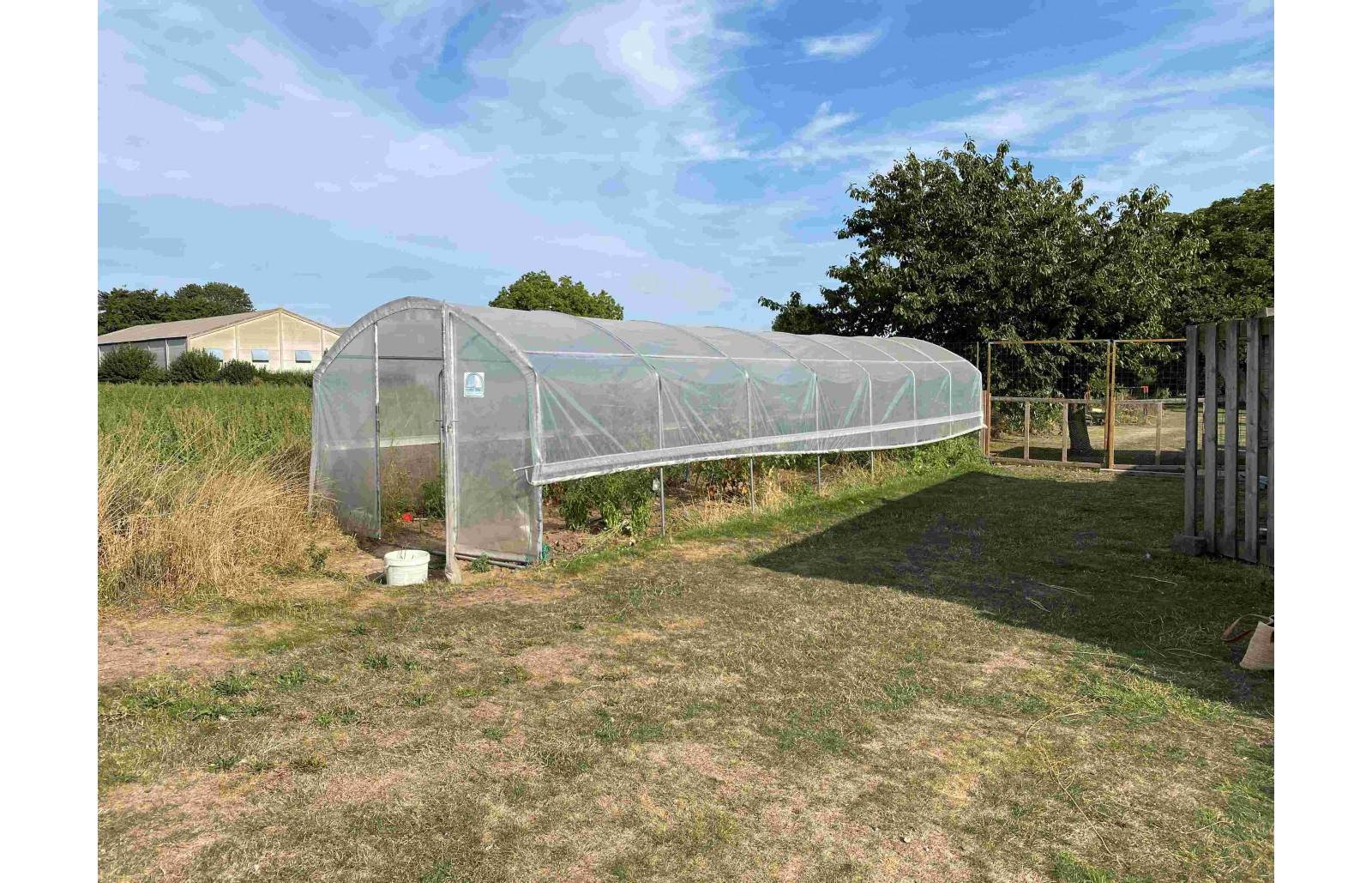 Serre tunnel de jardin - 22m² - 3 x 7,5 m - pieds droits - aérations latérales - 4 saisons - LES SERRES TONNEAU - Image 3