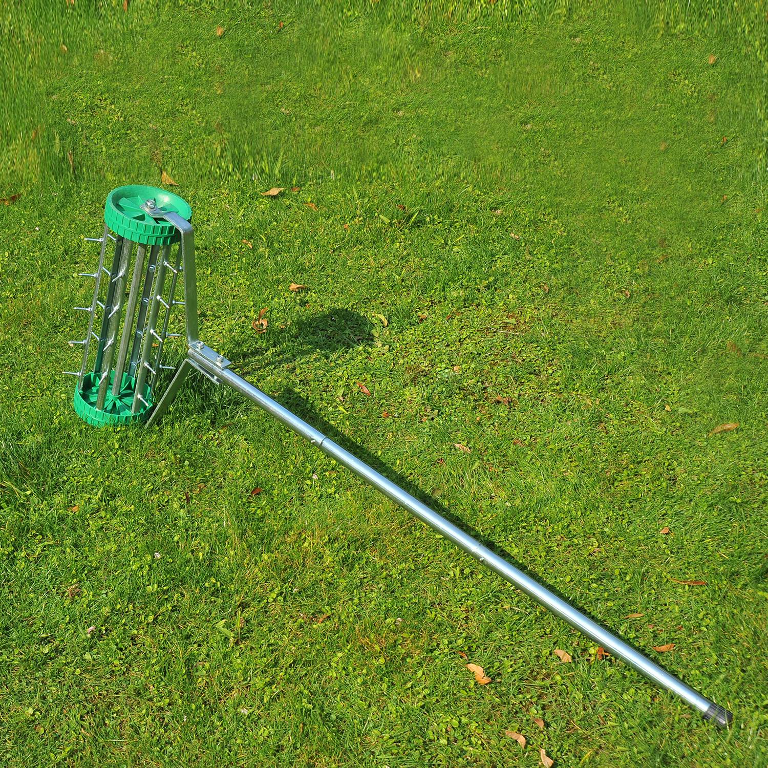 Outsunny - Rouleau aérateur pour pelouse 98x45x87 cm avec manche télescopique Vert - Outsunny - Image 4