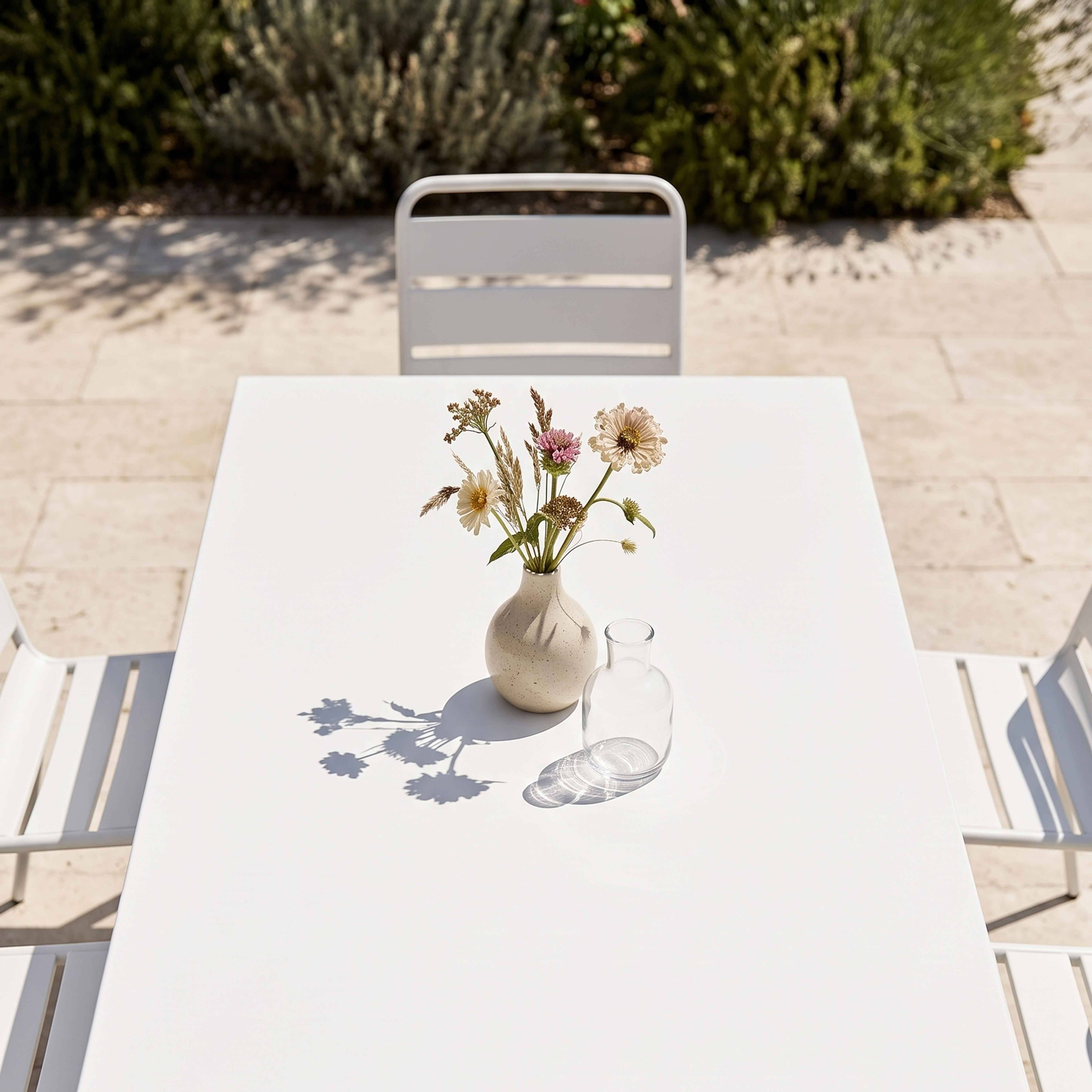 Oviala - Ensemble table de jardin et 6 chaises en métal blanc Palavas - Oviala - Imagen 3