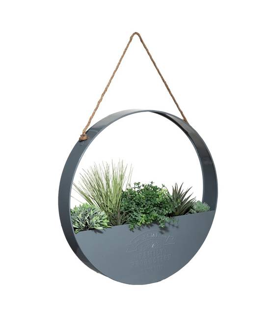 Plantes vertes artificielles dans Suspension en Métal Gris - Image 1