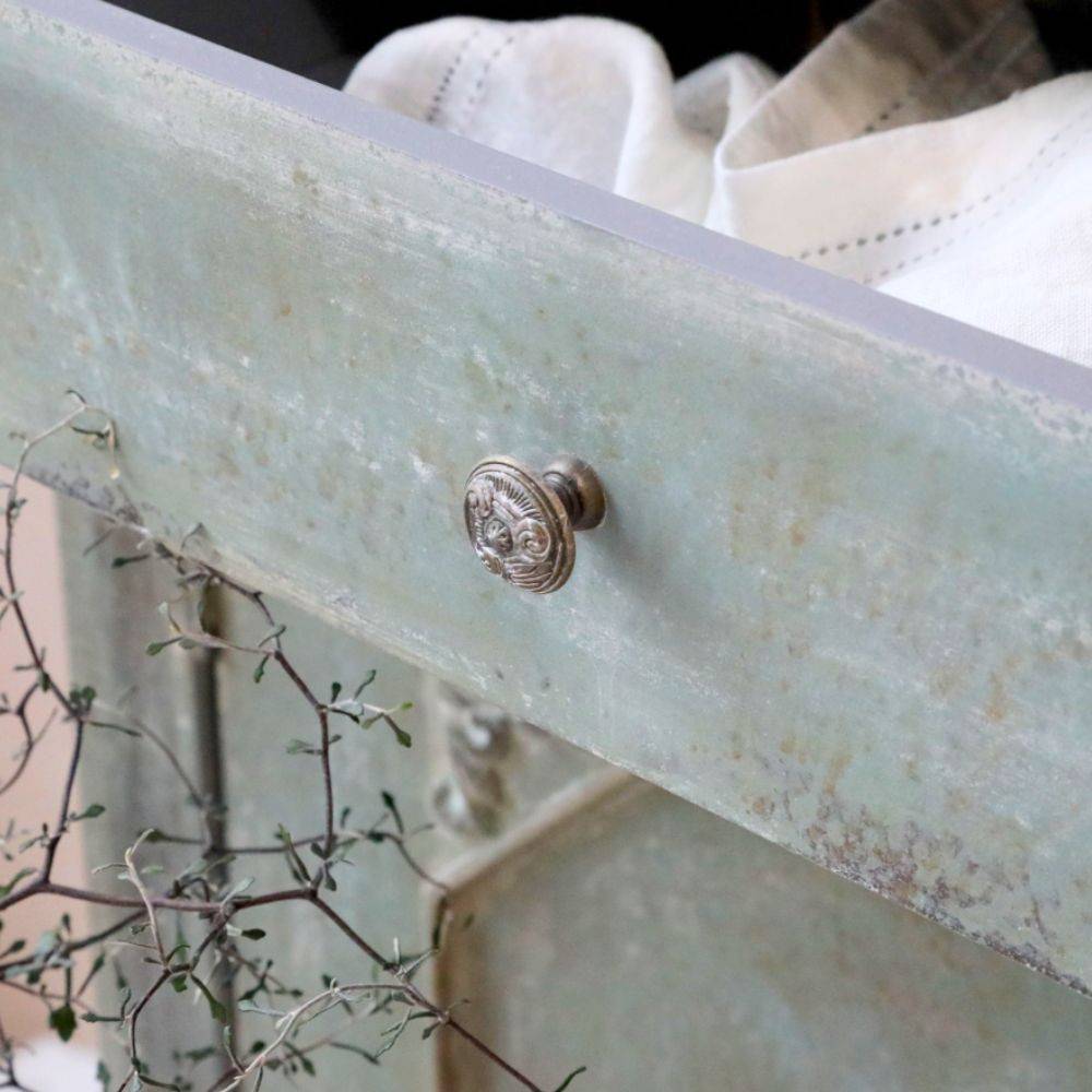 Chemin De Campagne - Buffet 2 portes en bois de pin bleu antique opale 142 x 43 x 104 cm Chemin de campagne - Imagen 5