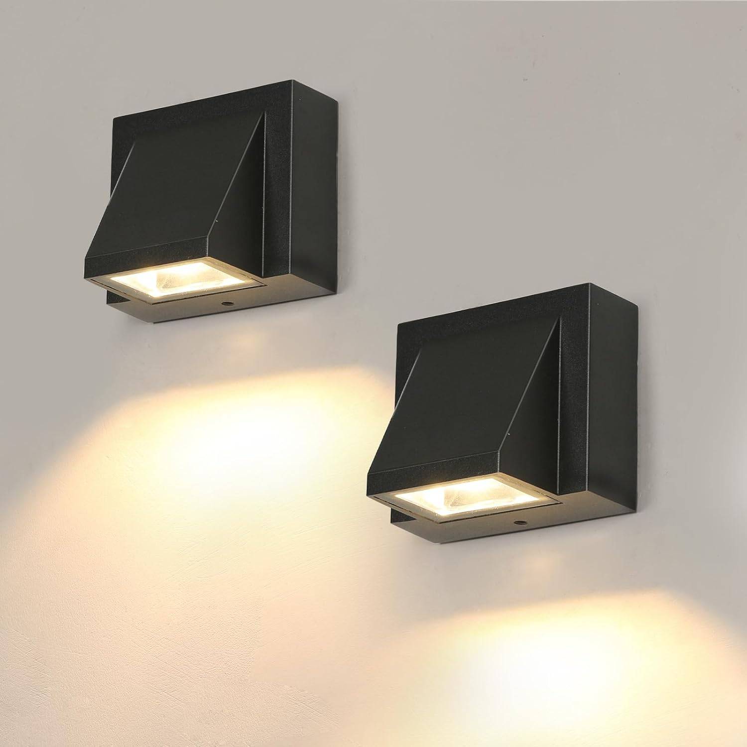 8 in 1 - Lot de 2 appliques murales extérieures étanches IP65, 5 W, 3000 K, carrées, en aluminium, pour jardin, porche, garage, terrasse, chambre, salon - Image 1