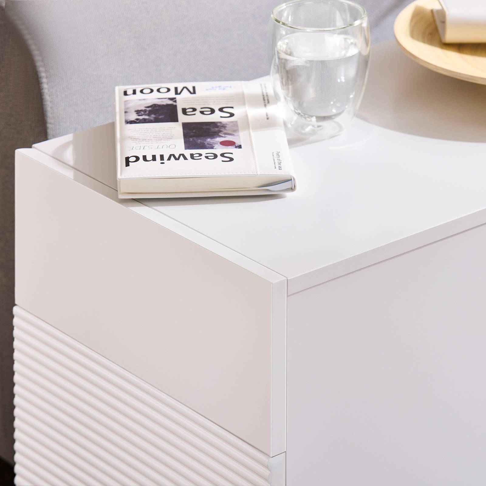 Table d'appoint et bout de canapé avec tiroir et porte, rangement pour salon et bureau, blanc, 70 x 35 x 60 cm, FBT135-W - Image 5