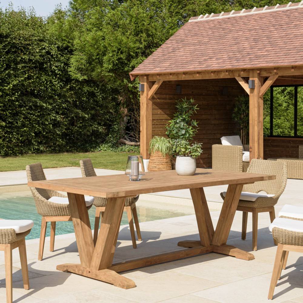 Macabane - KALLY - Table à manger jardin 220cm en bois de teck recyclé pieds V - Imagen 2