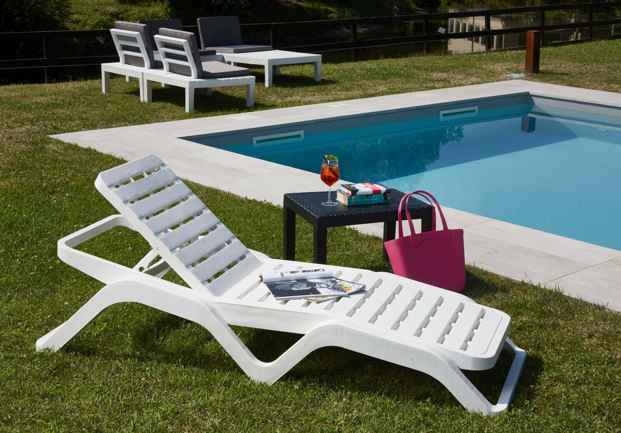 Dmora - Bains de soleil Ercolano, Chaise longue de jardin réglable, Chaise longue d'extérieur, 100% Made in Italy, 192x72h100 cm, Blanc - Dmora - Imagen 4