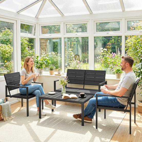 Salon de jardin 4 places : canapé 2 places + 2 fauteuils + table d'appoint, design lamelles, noir - Image 8