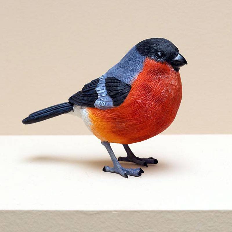 Figurine Oiseau Bouvreuil Pivoine en Résine 11x5x9cm - Imagen 1