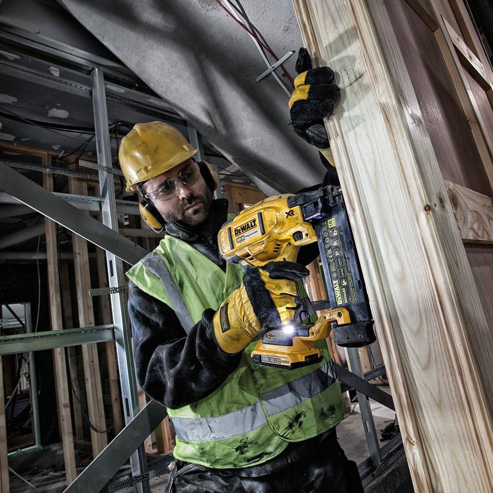 Cloueur de finition 18V - DEWALT - 2 batteries 18V 2.0Ah + chargeur + coffret - DCN680D2 - Image 9